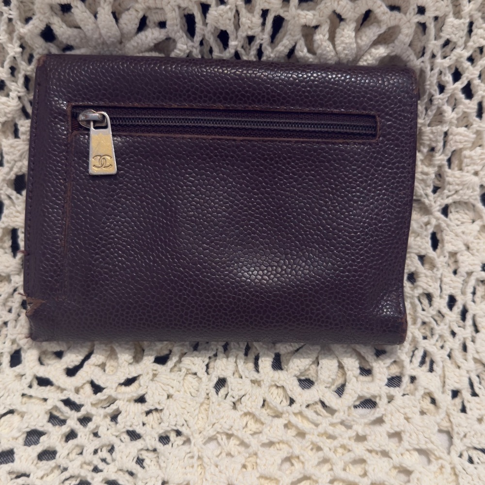 CHANEL Quilted Caviar Leather Wallet in Plum - Picture 2 of 14